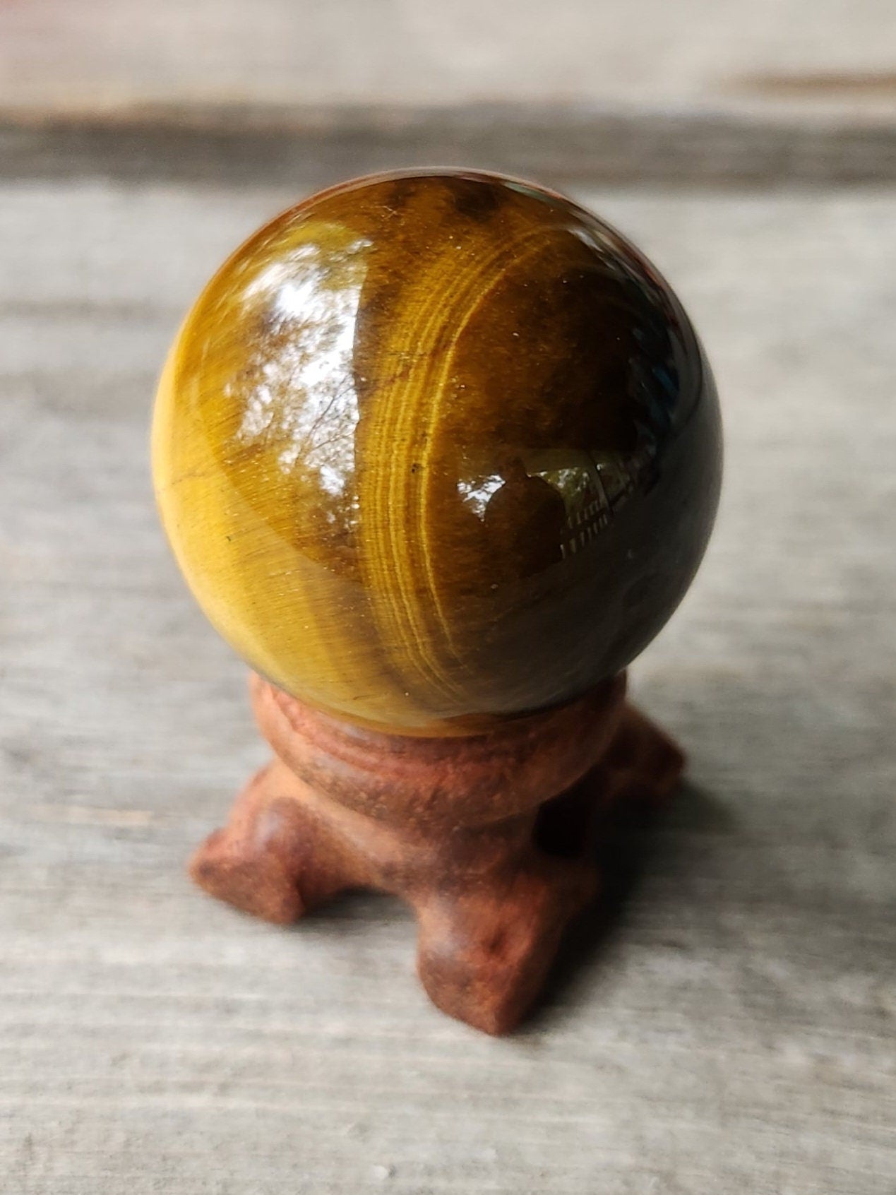 30mm Spheres with Carved Wooden Stands