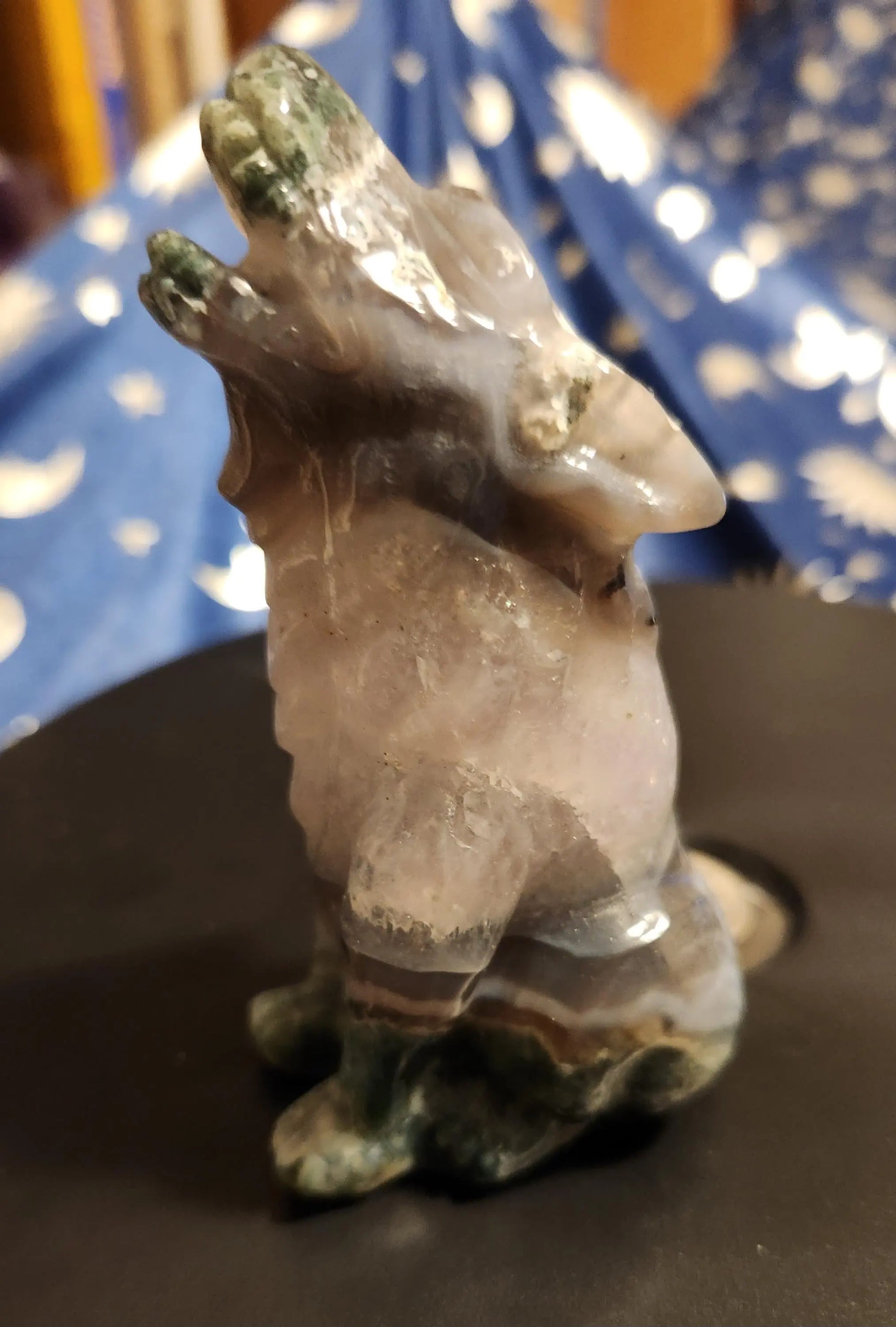 Moss Agate Wolf Carving, Howling Wolf Carving, Moss Agate Animal Carving, Carved Crystal Wolf,Chalcedony,Tranquility and Emotional Balance Etsy